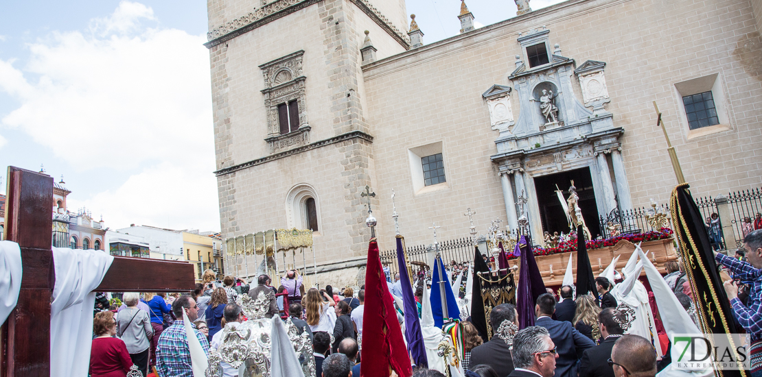 Imágenes del Domingo de Resurrección en Badajoz