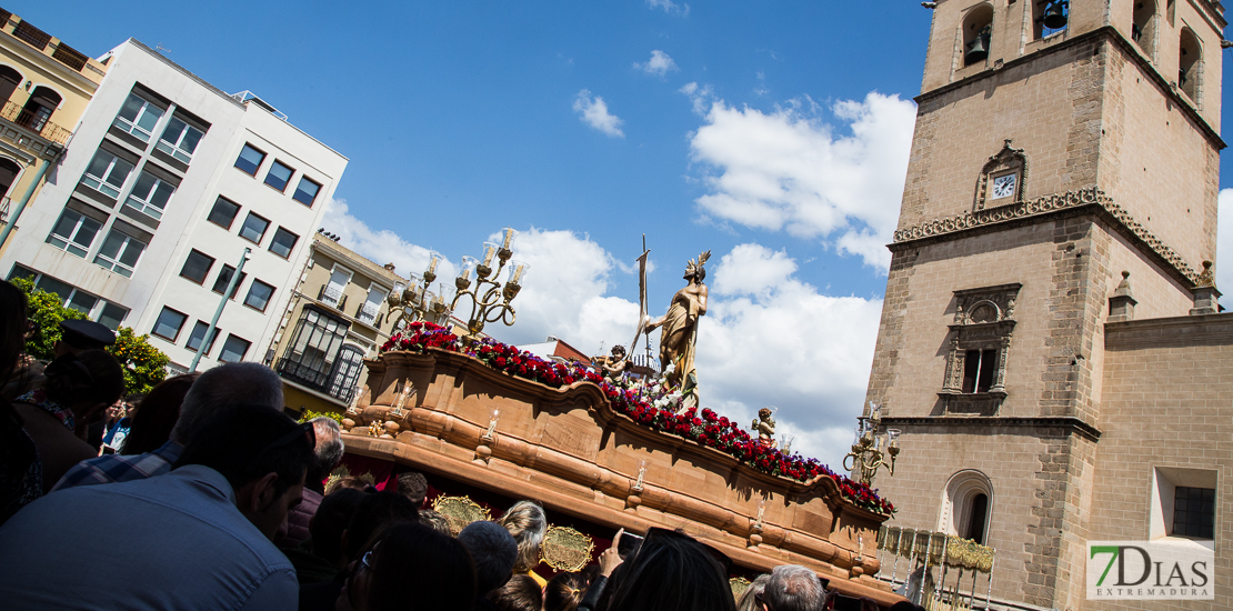 Imágenes del Domingo de Resurrección en Badajoz