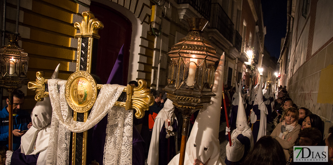 Las imágenes más íntimas del lunes Santo en Badajoz