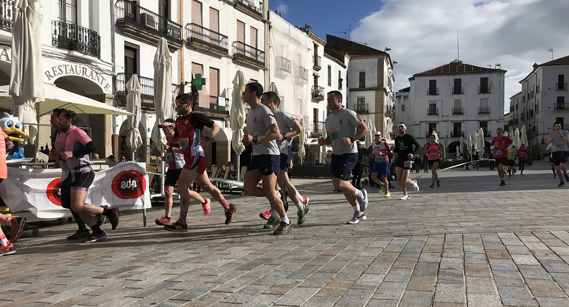 Más de 500 deportistas han formalizado su inscripción en la Media Maratón de Cáceres