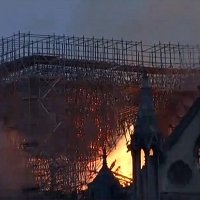Arde la catedral de Notre Dame (París)