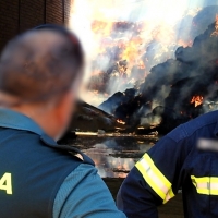 Se incendia una nave en Valdecaballeros (Badajoz)