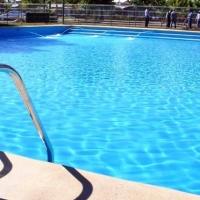 Fallece una bebé en Málaga tras caer a una piscina