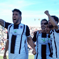 El CD. Badajoz ‘bota’ por los play off