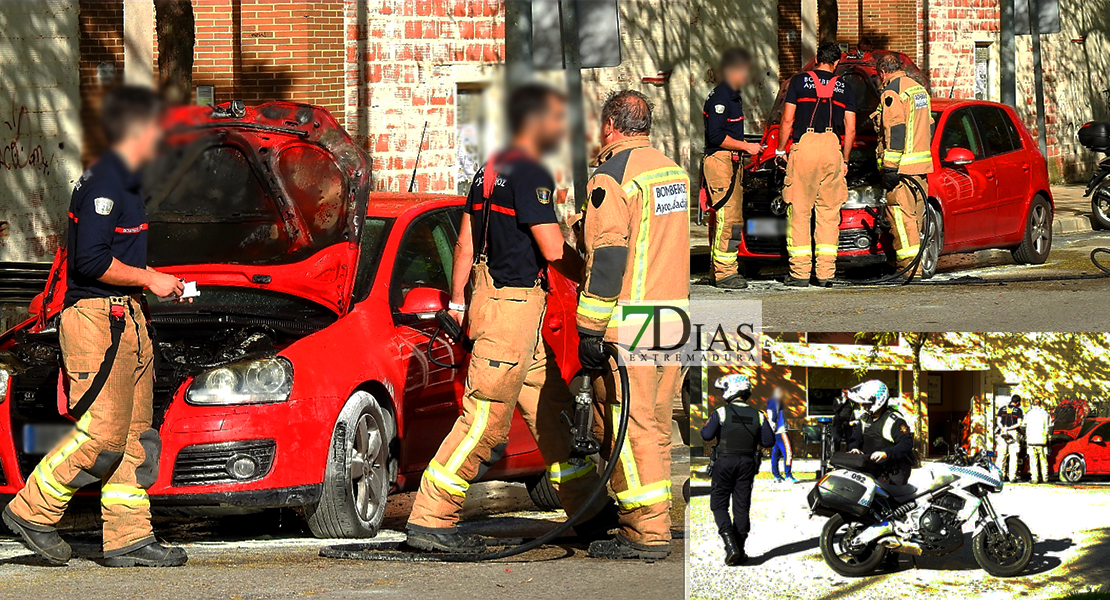 Se incendia un vehículo en Badajoz