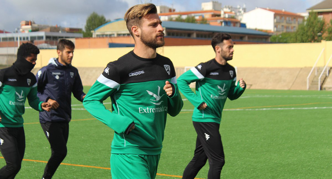 El Villanovense busca una gran entrada para su partido frente Almería B