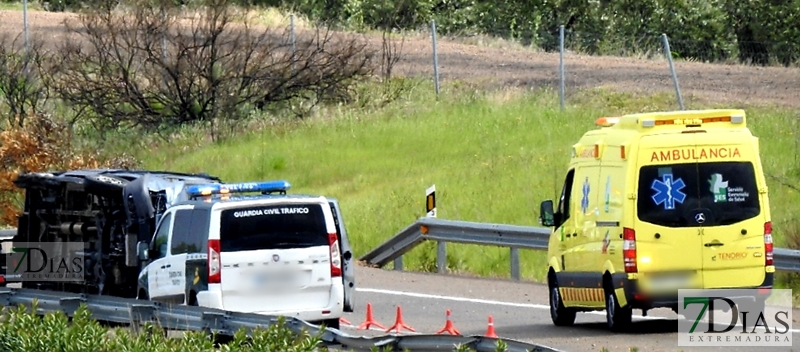 Retenciones en la autovía A-5 a causa de un accidente de tráfico