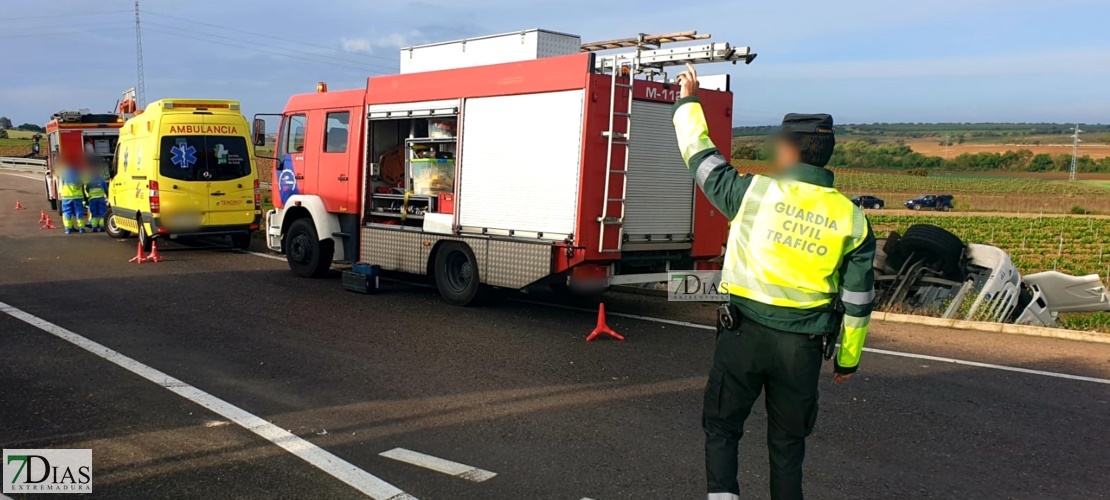 Imágenes del accidente mortal en la carretera EX-300