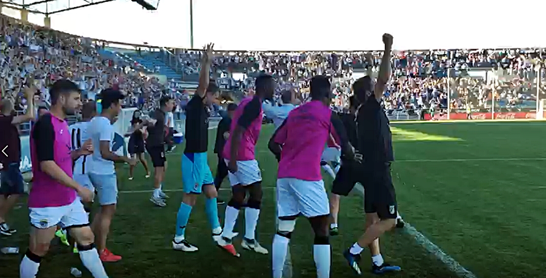 Los aficionados celebran la victoria del CD.Badajoz