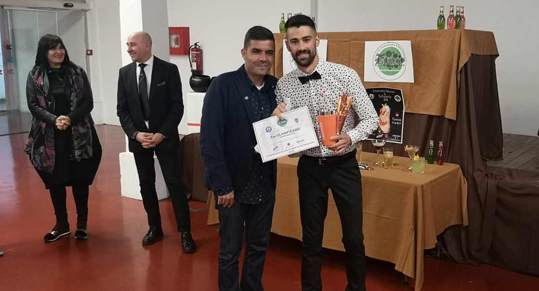 Un joven de Alange representará a Extremadura en un campeonato nacional de coctelería