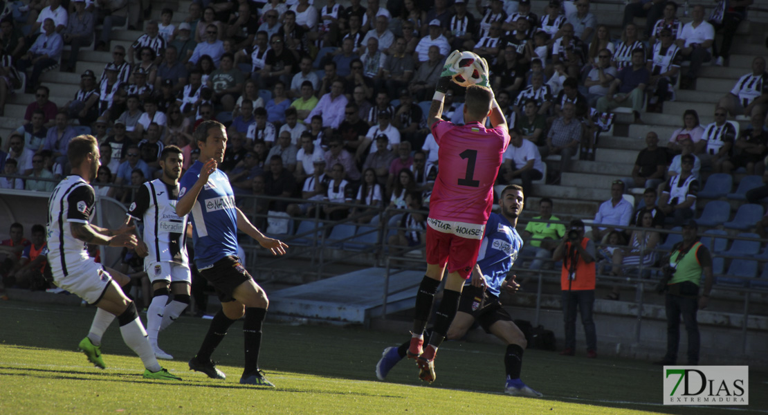 Imágenes del CD. Badajoz 0 - 1 UD Logroñés