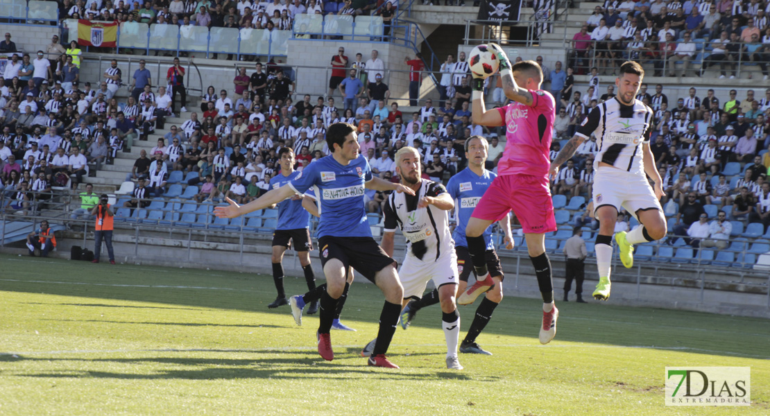 Imágenes del CD. Badajoz 0 - 1 UD Logroñés