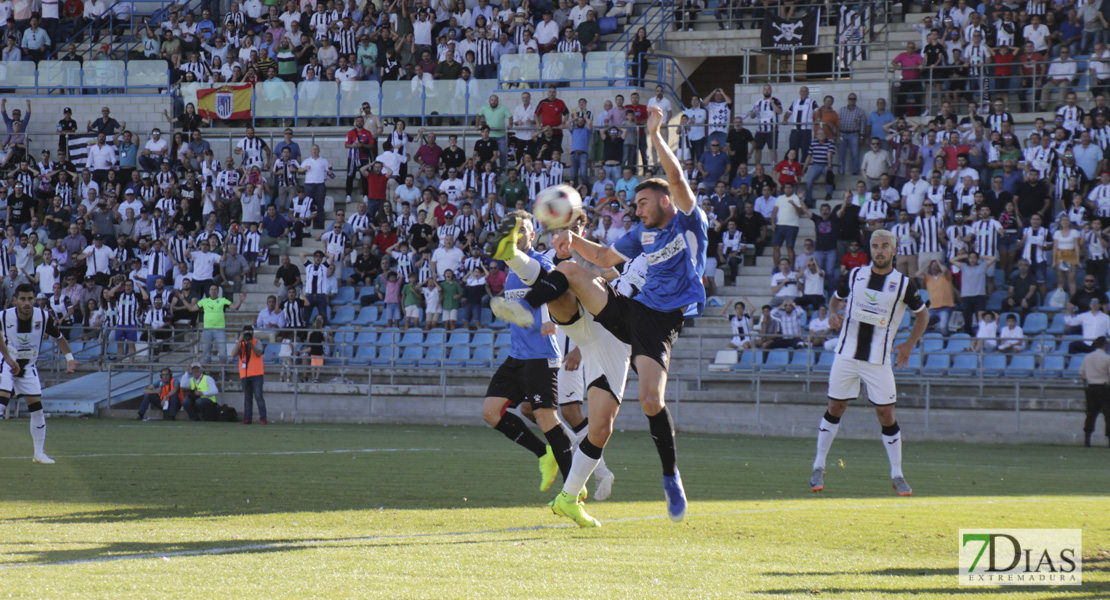 Imágenes del CD. Badajoz 0 - 1 UD Logroñés