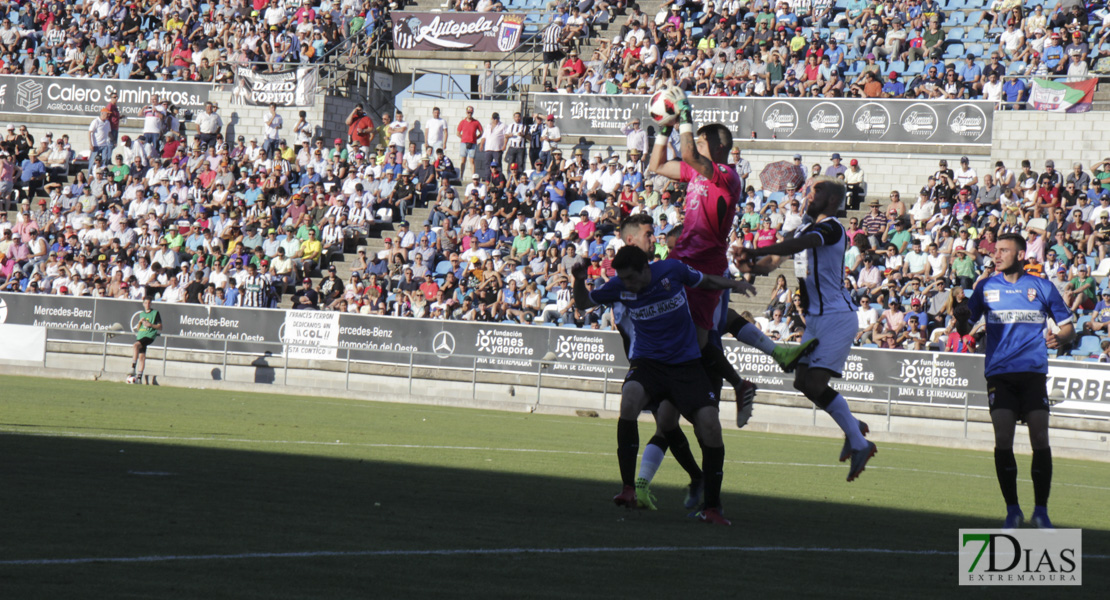 Imágenes del CD. Badajoz 0 - 1 UD Logroñés