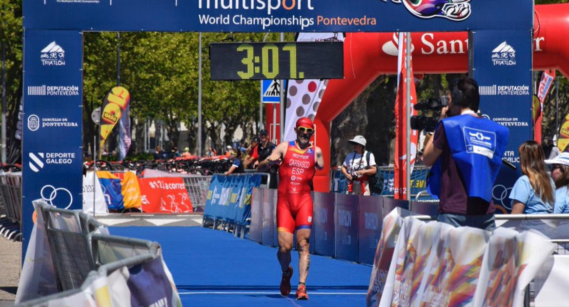 El extremeño Kini Carrasco campeón del Mundo de Triatlón Cros