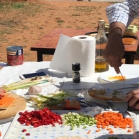 Vecinos de Badajoz promueven la creación de un bosque comestible urbano