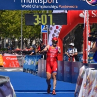 El extremeño Kini Carrasco campeón del Mundo de Triatlón Cros