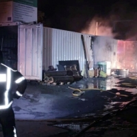Un bombero resulta afectado al sofocar un incendio en Alburquerque