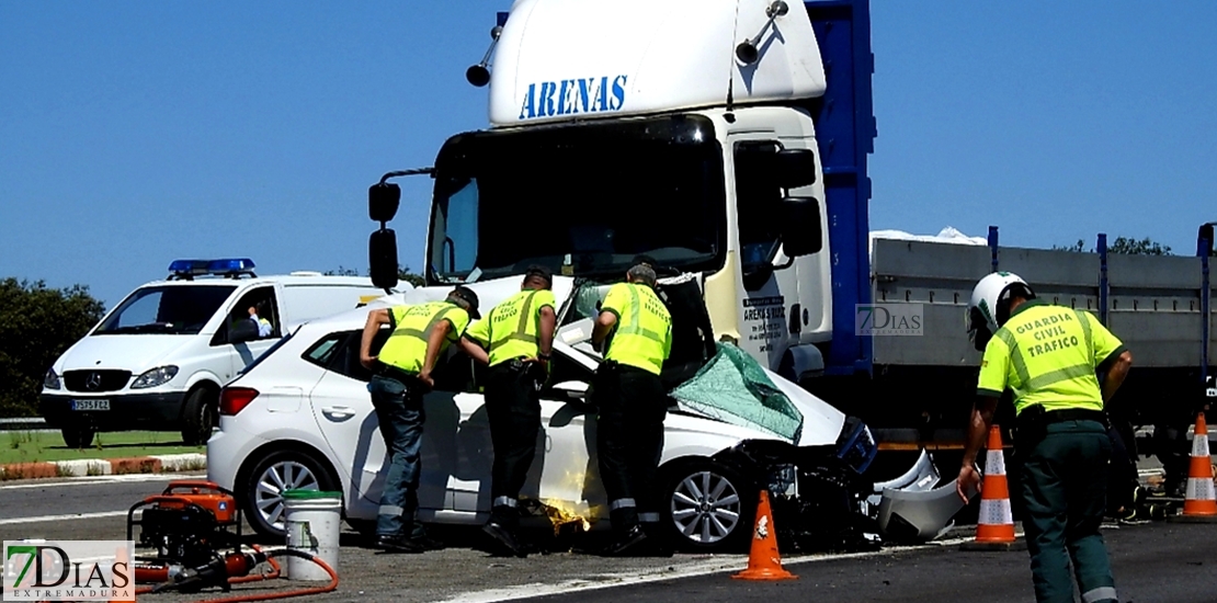 Imágenes del trágico accidente de la N-432