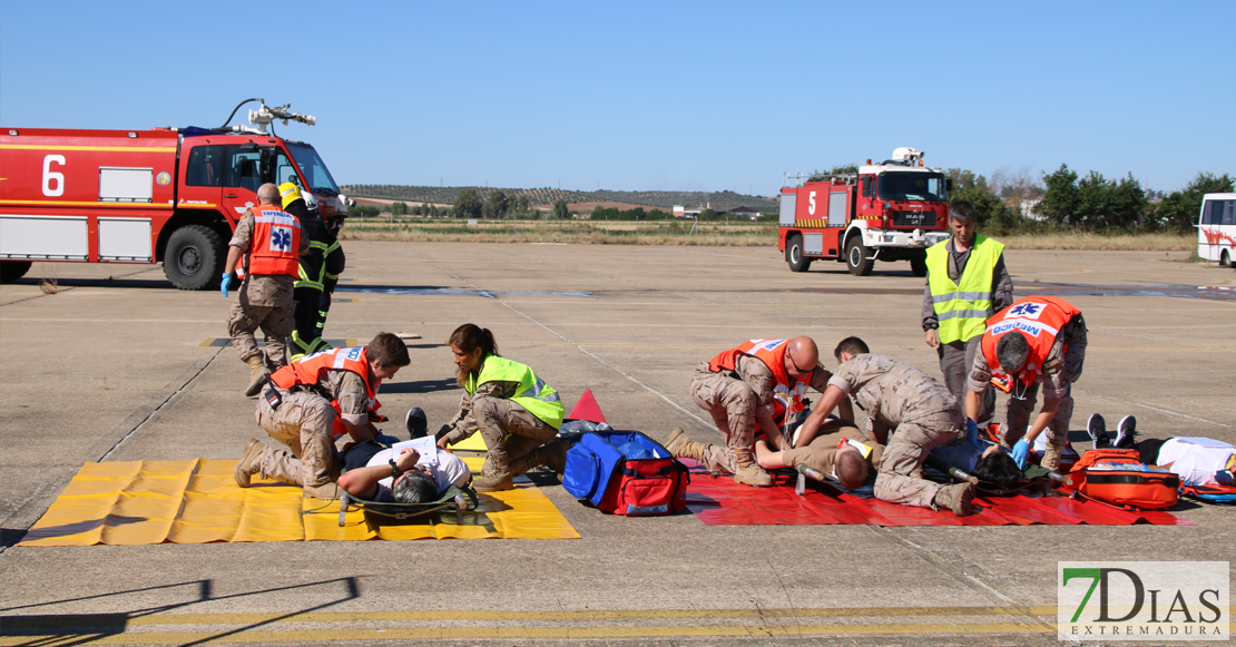 Simulacro de accidente aéreo en la base Talavera la Real