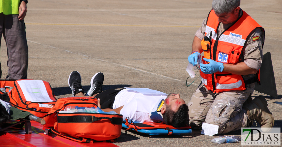 Simulacro de accidente aéreo en la base Talavera la Real