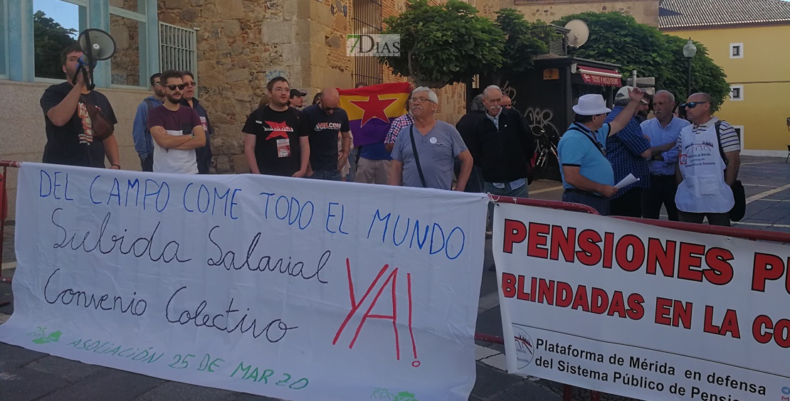 Manifestación para reclamar el pago del SMI en el campo