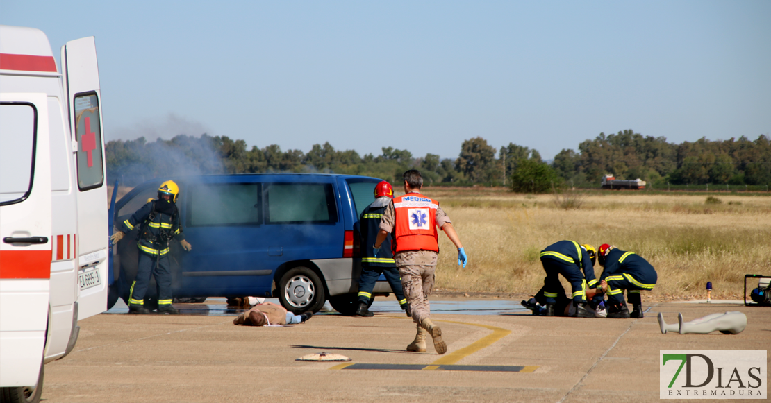 Simulacro de accidente aéreo en la base Talavera la Real