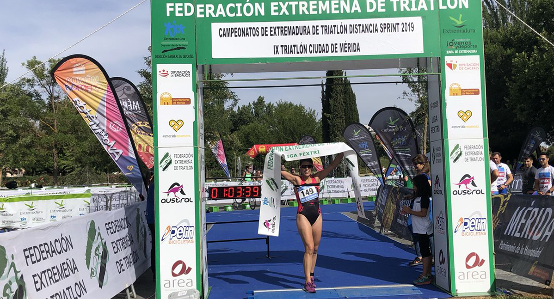 David Puertas y Estefanía Domínguez campeones de Extremadura de Triatlón