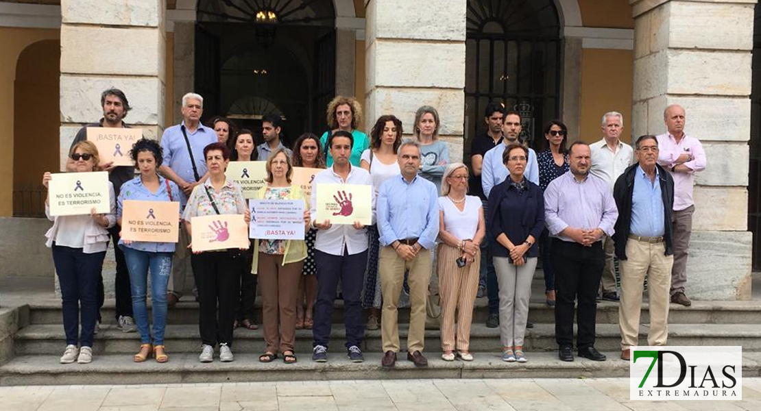 Badajoz vuelve a llorar por dos nuevas víctimas de violencia machista