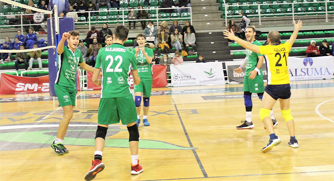 El Cáceres Voleibol oficializa su inscripción en la Superliga2