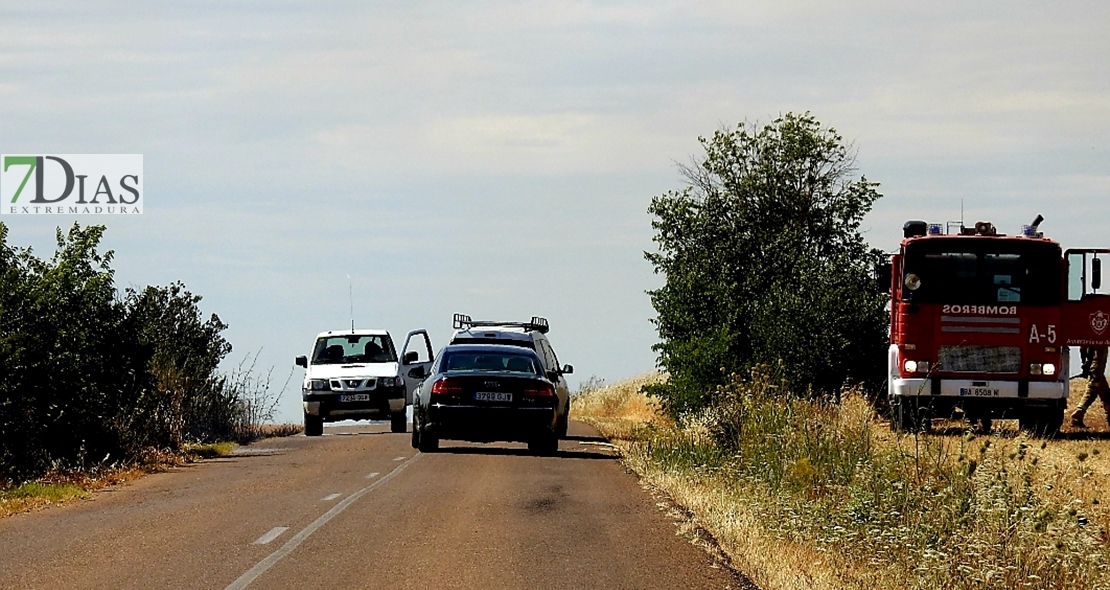 REPOR: Imágenes del incendio cercano a la Urb. Río Caya (Badajoz)