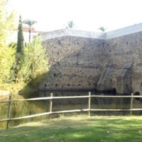 Comienza la reposición del muro del paseo junto al Molino de Pancaliente