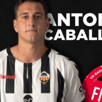 El CD. Badajoz refuerza el centro del campo con Antonio Caballero