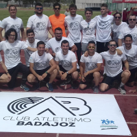 El Club Atletismo Badajoz hace historia en Móstoles