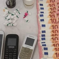 Detienen a un jubilado por vender cocaína cerca de bares y casas de apuestas