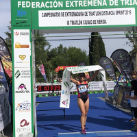 David Puertas y Estefanía Domínguez campeones de Extremadura de Triatlón