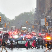 Fallece el piloto de un helicóptero al estrellarse contra un rascacielos de NY