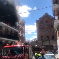 25 personas atendidas en un incendio en Plasencia