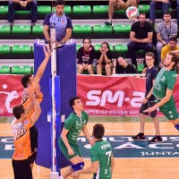Rodrigo Mirabent defenderá un año más la camiseta del Voleibol Cáceres