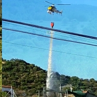 Un incendio asola una zona de viviendas en Jerez de los Caballeros