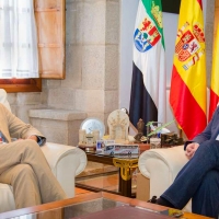 Fernández Vara recibe al embajador de Bélgica