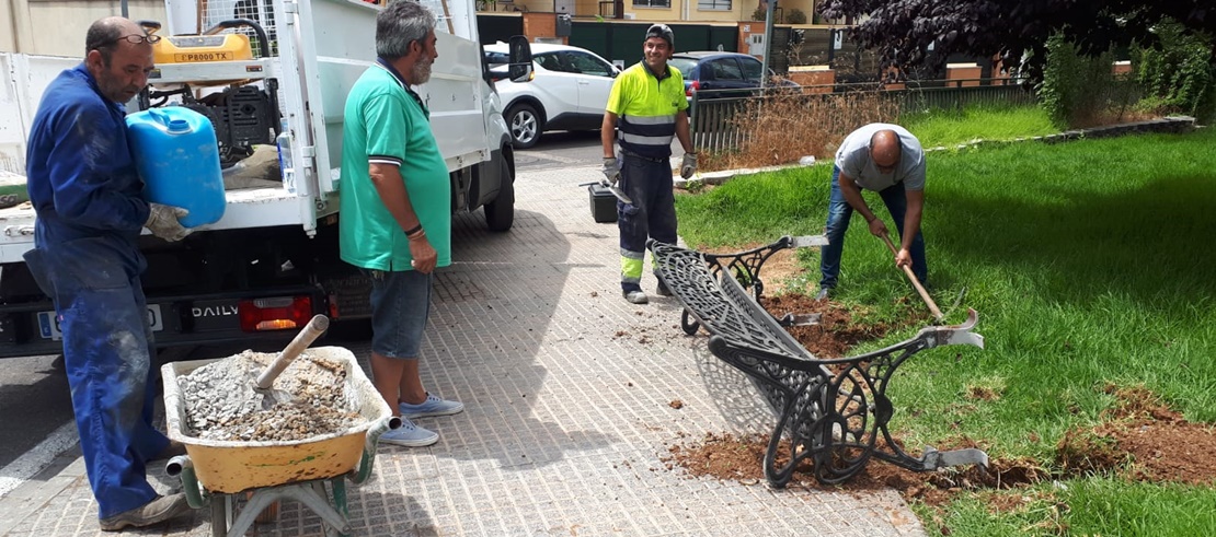 Mérida estrena bancos