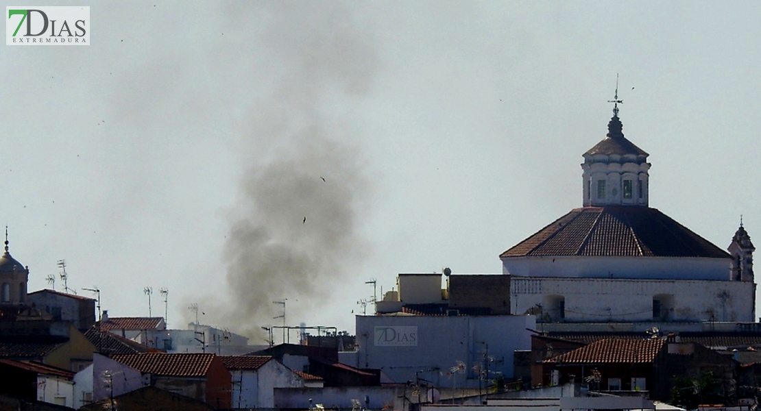 Se incendia una vivienda en el Casco Antiguo pacense