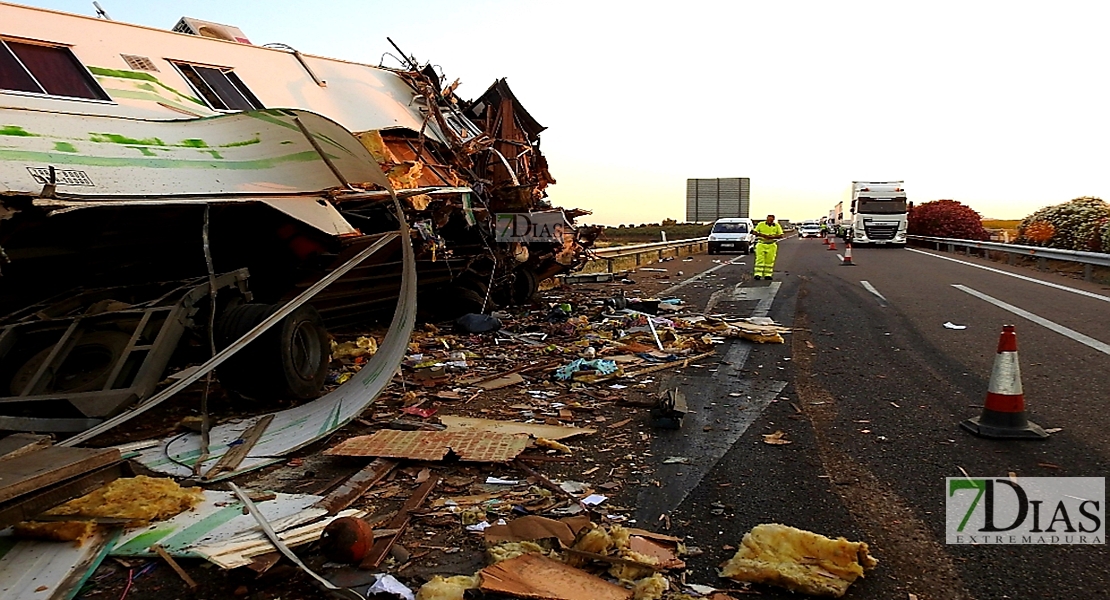 Imágenes del accidente de Trujillanos (Badajoz)