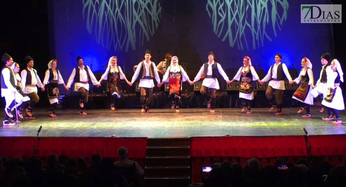 Jaén, Serbia y Badajoz en la tercera sesión del Festival Folklórico