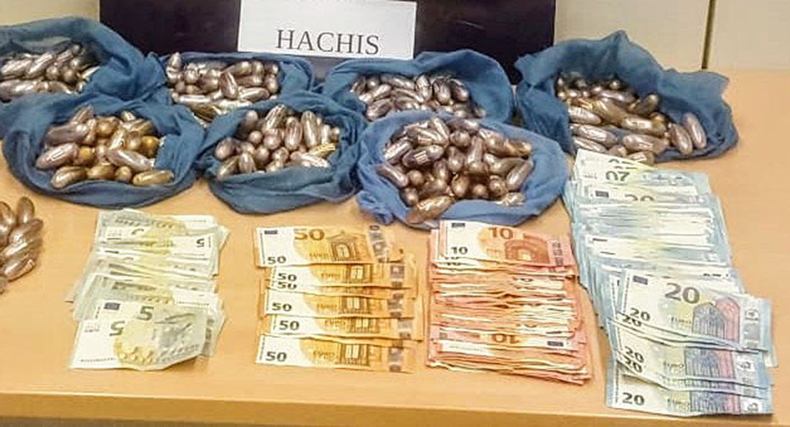 Se pelean en casa, llega la Policía y descubren 400 bellotas de hachís en el interior