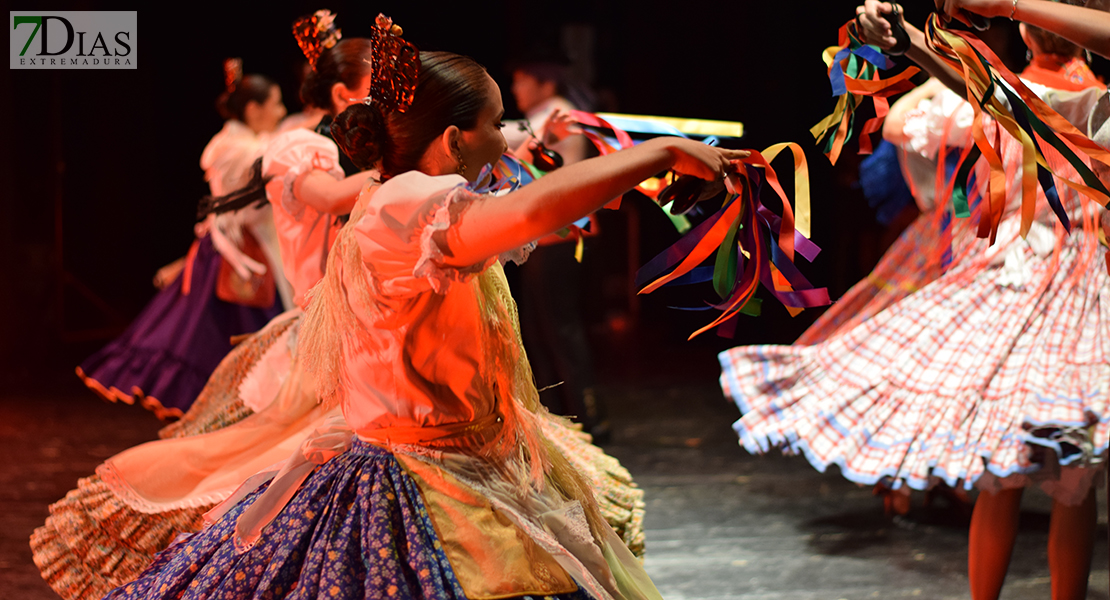 GALERÍA - Finaliza el Festival Folklórico Internacional en Badajoz