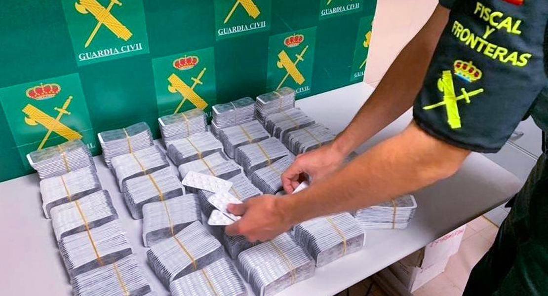 La Guardia Civil detiene a tres personas que poseían 18.000 pastillas de ‘Rivotril’