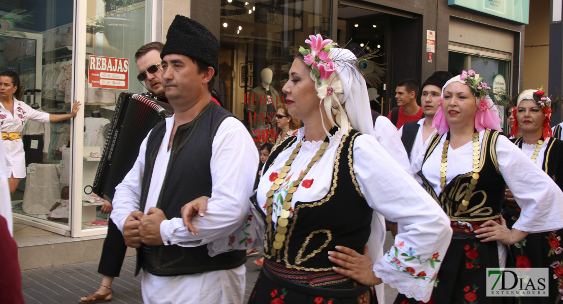 Imágenes del desfile del Festival Folklórico Internacional I