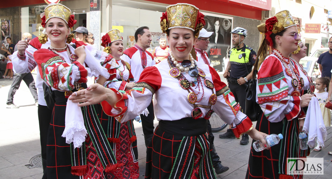 Imágenes del desfile del Festival Folklórico Internacional I